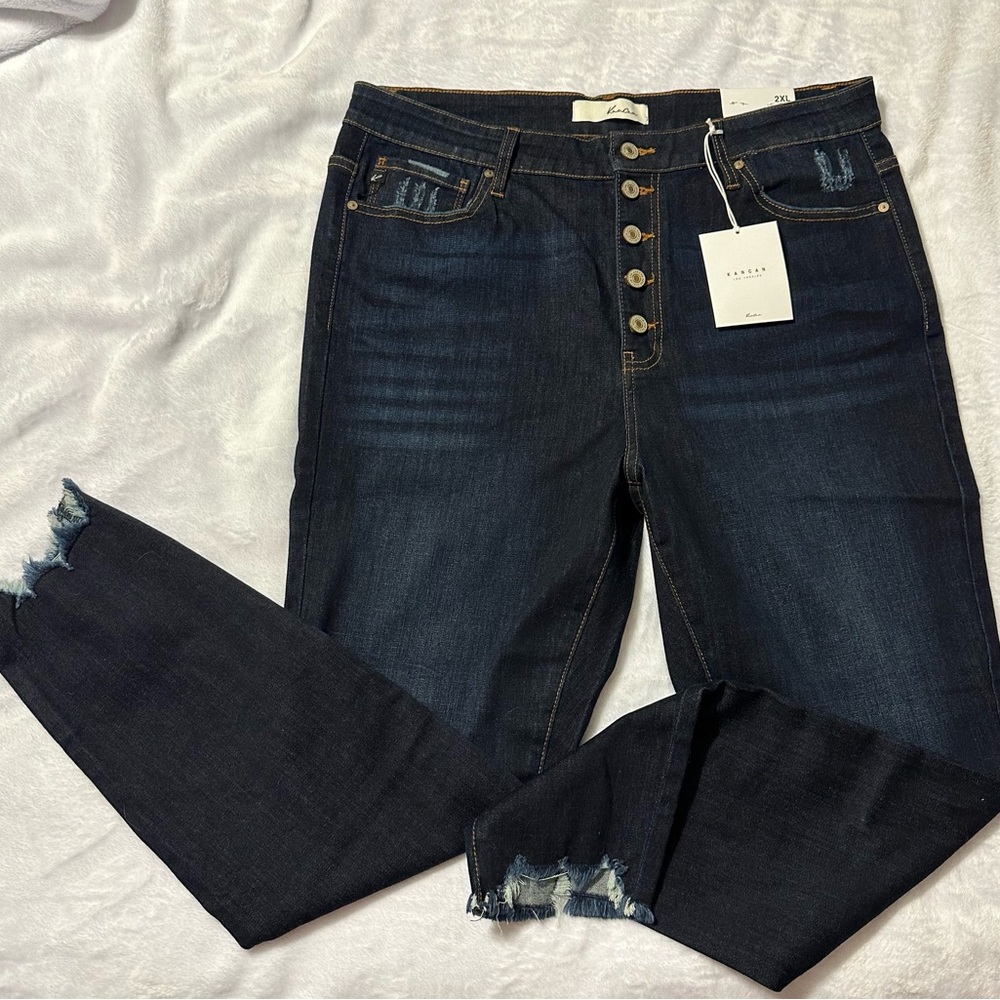 NWT KanCan Jeans. Super cute and comfy. Size 2XL/18